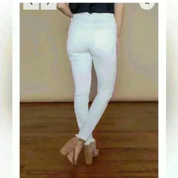 Paige Hoxton Slim Crop Jeans - Picture 15 of 16